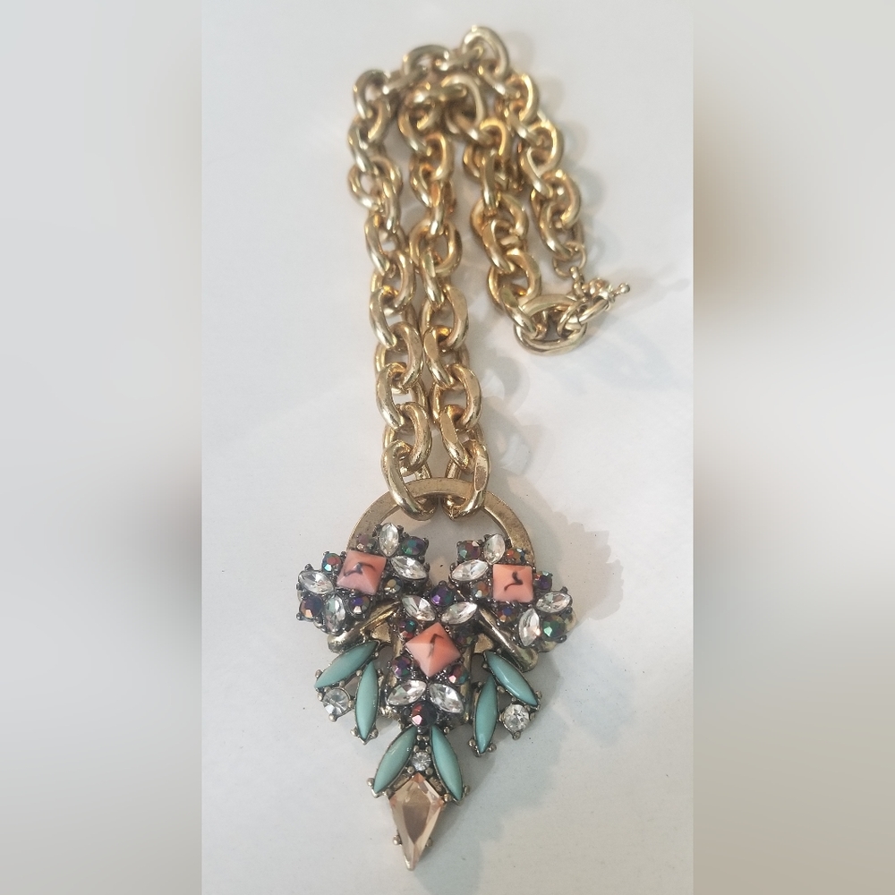 Logo Links by Lori Goldstein Turquoise Pendant Necklace on Gold Chain